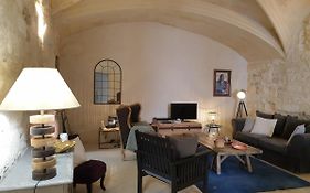 Arles Rental-Cote Forum.